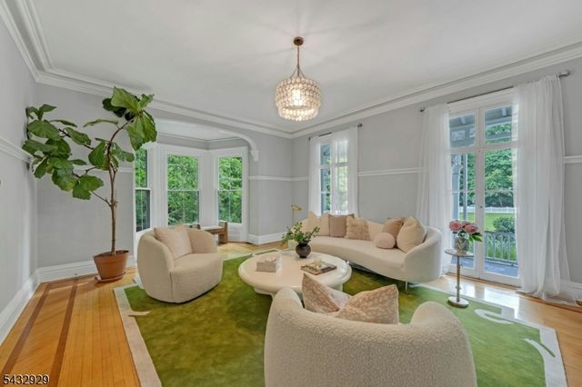 42 Llewellyn Rd, Montclair Twp., NJ 07042
