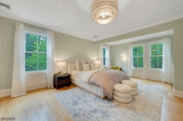 42 Llewellyn Rd, Montclair Twp., NJ 07042