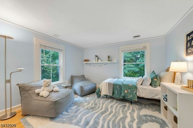 42 Llewellyn Rd, Montclair Twp., NJ 07042