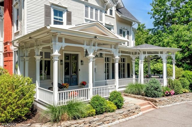42 Llewellyn Rd, Montclair Twp., NJ 07042
