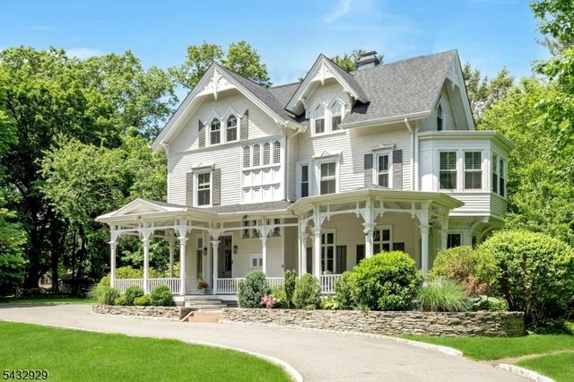42 Llewellyn Rd, Montclair Twp., NJ 07042