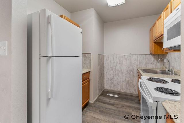 517 W 6TH ST, Cheyenne, WY 82007