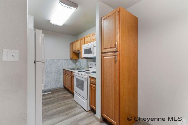 517 W 6TH ST, Cheyenne, WY 82007