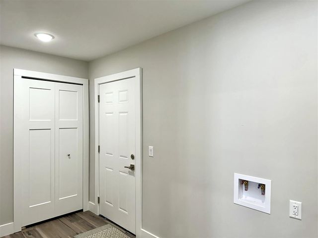 2516 Clinton Way, Jackson, MI 49201