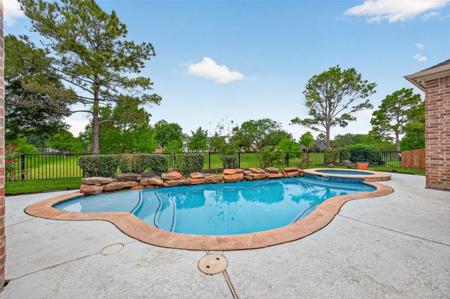 12316 Bend Creek Lane, Pearland, TX 77584