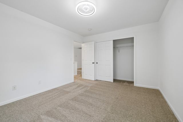 1053 Avery Trace Cir, Hendersonville, TN 37075