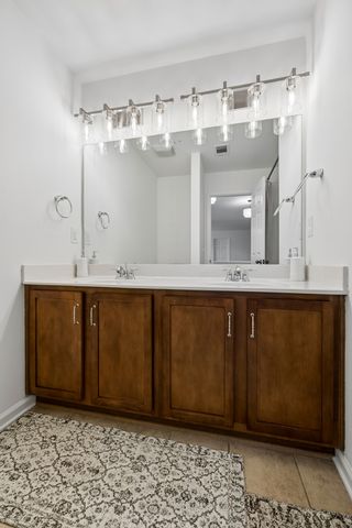 1053 Avery Trace Cir, Hendersonville, TN 37075