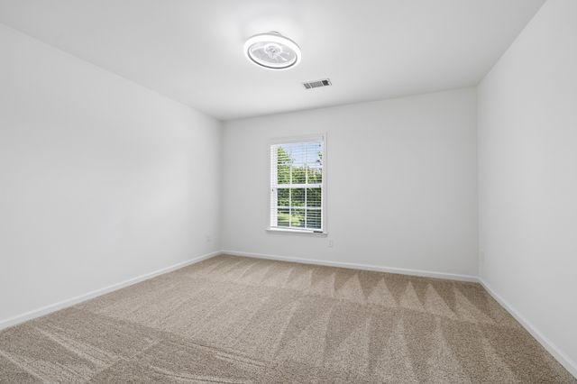 1053 Avery Trace Cir, Hendersonville, TN 37075