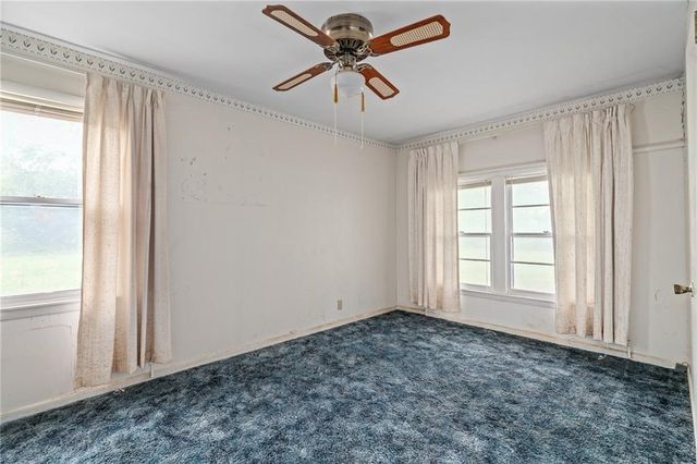 21455 S Moonlight Road, Gardner, KS 66030