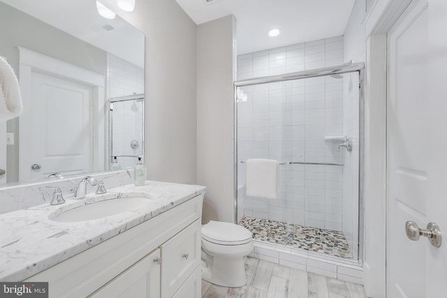 6805 LUMSDEN ST, Mclean, VA 22101