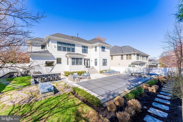 6805 LUMSDEN ST, Mclean, VA 22101