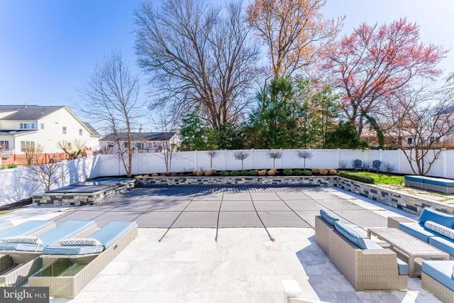 6805 LUMSDEN ST, Mclean, VA 22101