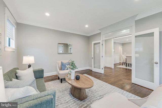 6805 LUMSDEN ST, Mclean, VA 22101