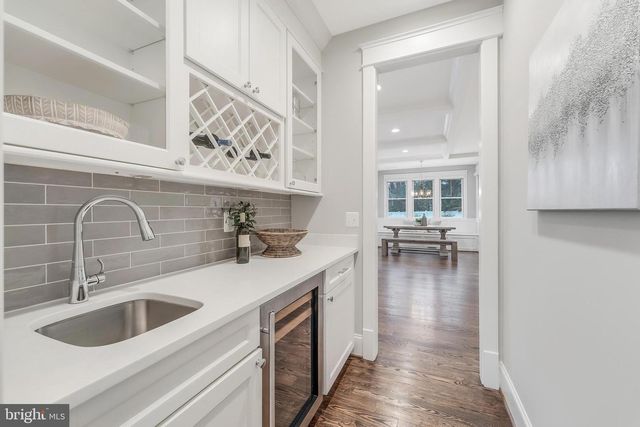 6805 LUMSDEN ST, Mclean, VA 22101