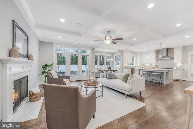 6805 LUMSDEN ST, Mclean, VA 22101