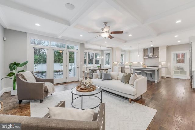 6805 LUMSDEN ST, Mclean, VA 22101