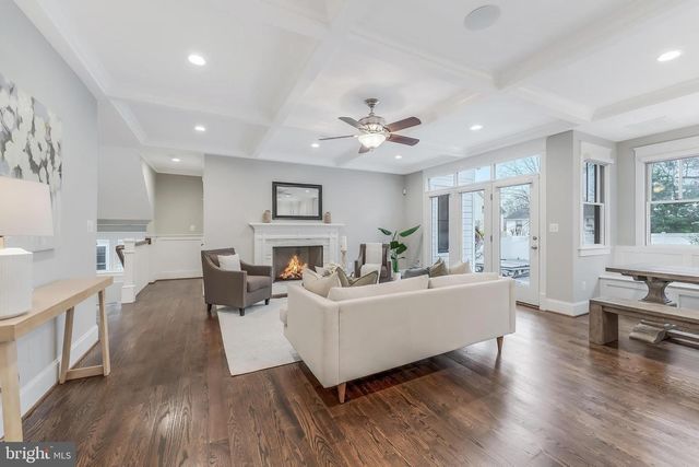 6805 LUMSDEN ST, Mclean, VA 22101