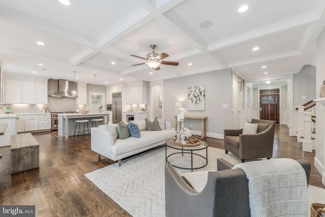 6805 LUMSDEN ST, Mclean, VA 22101