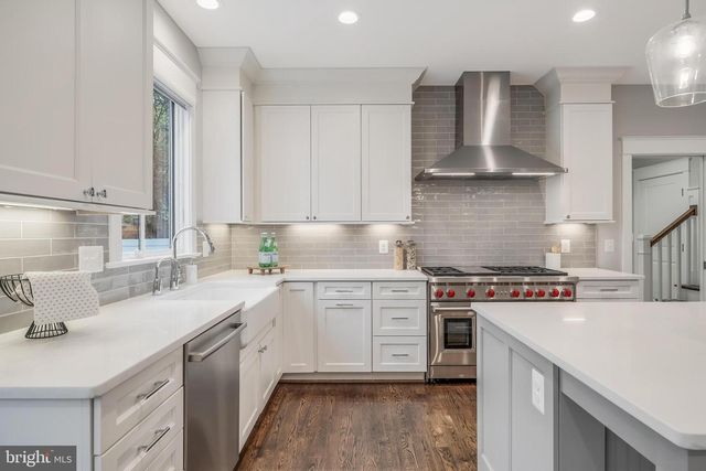 6805 LUMSDEN ST, Mclean, VA 22101