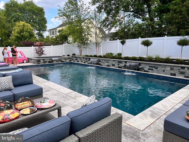 6805 LUMSDEN ST, Mclean, VA 22101