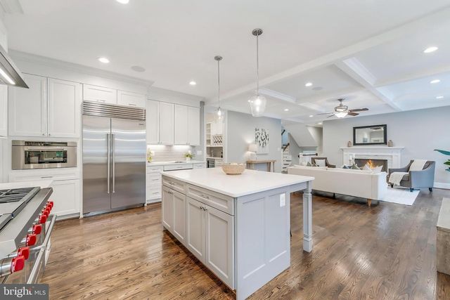 6805 LUMSDEN ST, Mclean, VA 22101