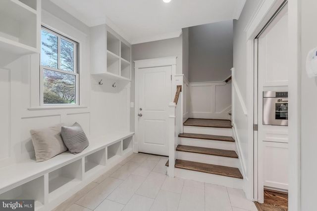 6805 LUMSDEN ST, Mclean, VA 22101