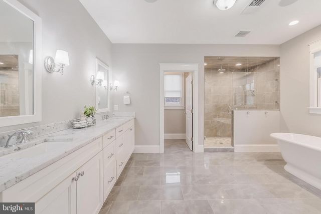 6805 LUMSDEN ST, Mclean, VA 22101