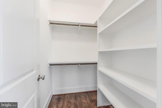 6805 LUMSDEN ST, Mclean, VA 22101