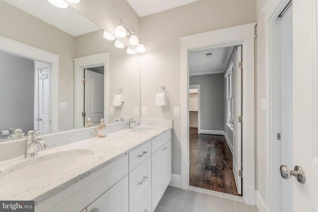 6805 LUMSDEN ST, Mclean, VA 22101