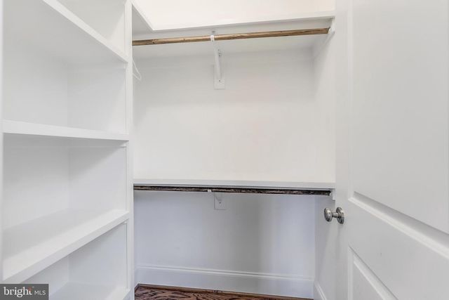 6805 LUMSDEN ST, Mclean, VA 22101