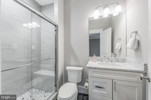 6805 LUMSDEN ST, Mclean, VA 22101