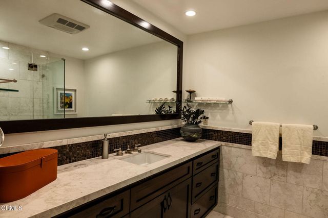 382 E California Boulevard 105, Pasadena, CA 91106