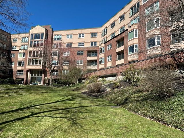 1 Watermill Pl 316, Arlington, MA 02476