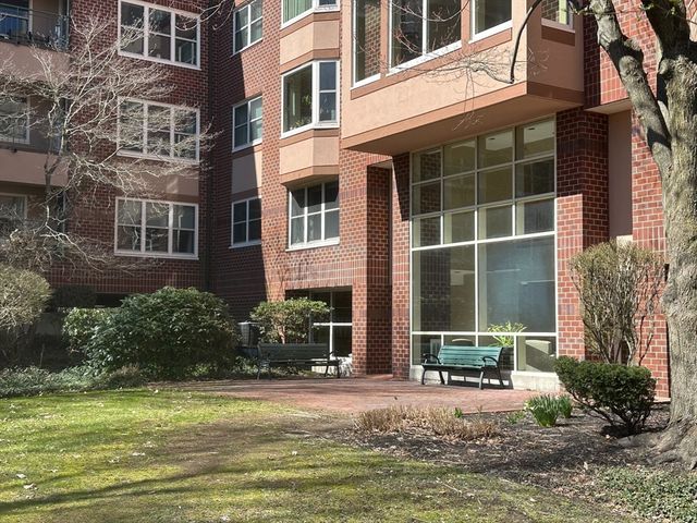 1 Watermill Pl 316, Arlington, MA 02476