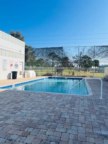 625 N KEENE ROAD T5, Clearwater, FL 33755