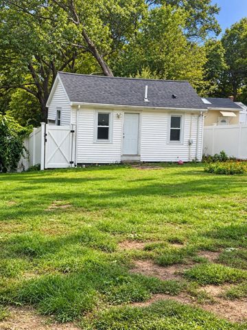 96 Birch St, Attleboro, MA 02703