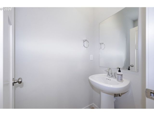 875 Legacy, Eugene, OR 97402