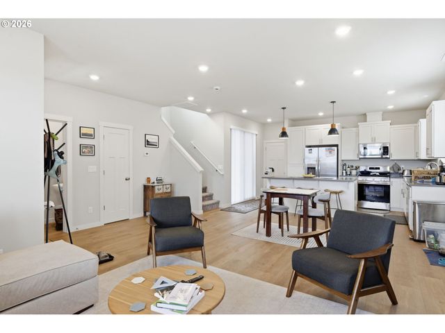 875 Legacy, Eugene, OR 97402