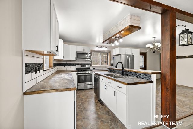 5242 S Hawkins Road, Pinora Twp, MI 49623