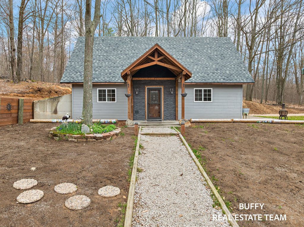 5242 S Hawkins Road, Pinora Twp, MI 49623