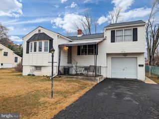 110 ELMWOOD AVE, Feasterville Trevose, PA 19053