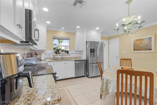 2859 Cheryl ST, Matlacha, FL 33993