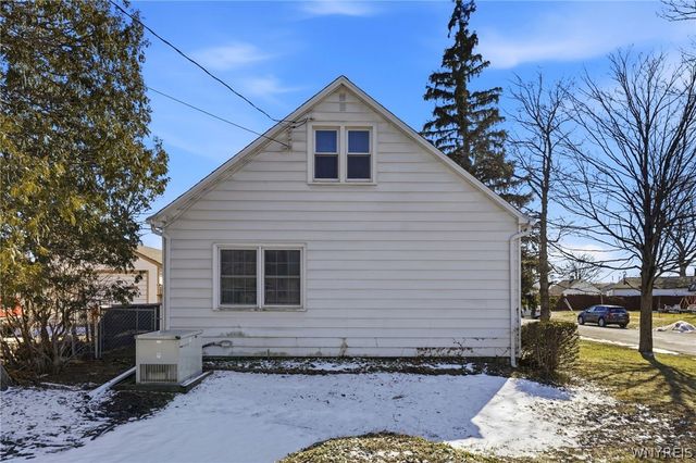 209 Harvard Avenue, Cheektowaga, NY 14043