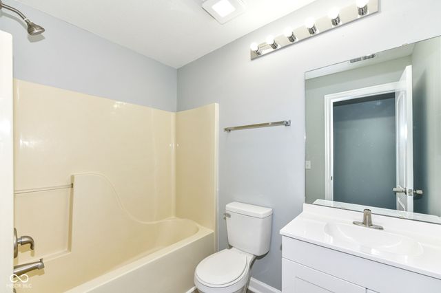 11050 Long Lake Lane, Fishers, IN 46037