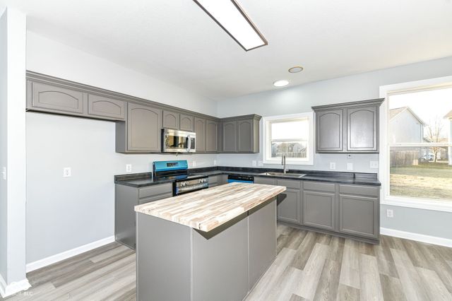 11050 Long Lake Lane, Fishers, IN 46037