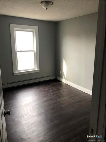 669 East Main Street, Waterbury, CT 06702