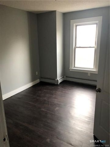 669 East Main Street, Waterbury, CT 06702