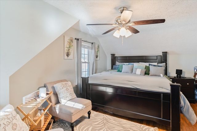 20 Washburn St, Attleboro, MA 02703