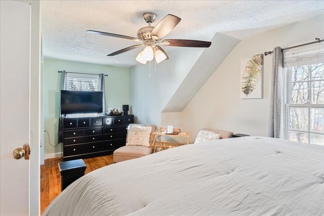 20 Washburn St, Attleboro, MA 02703