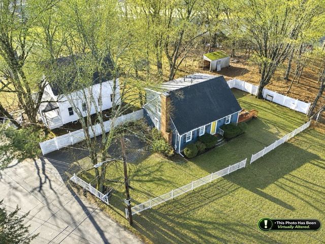 20 Washburn St, Attleboro, MA 02703